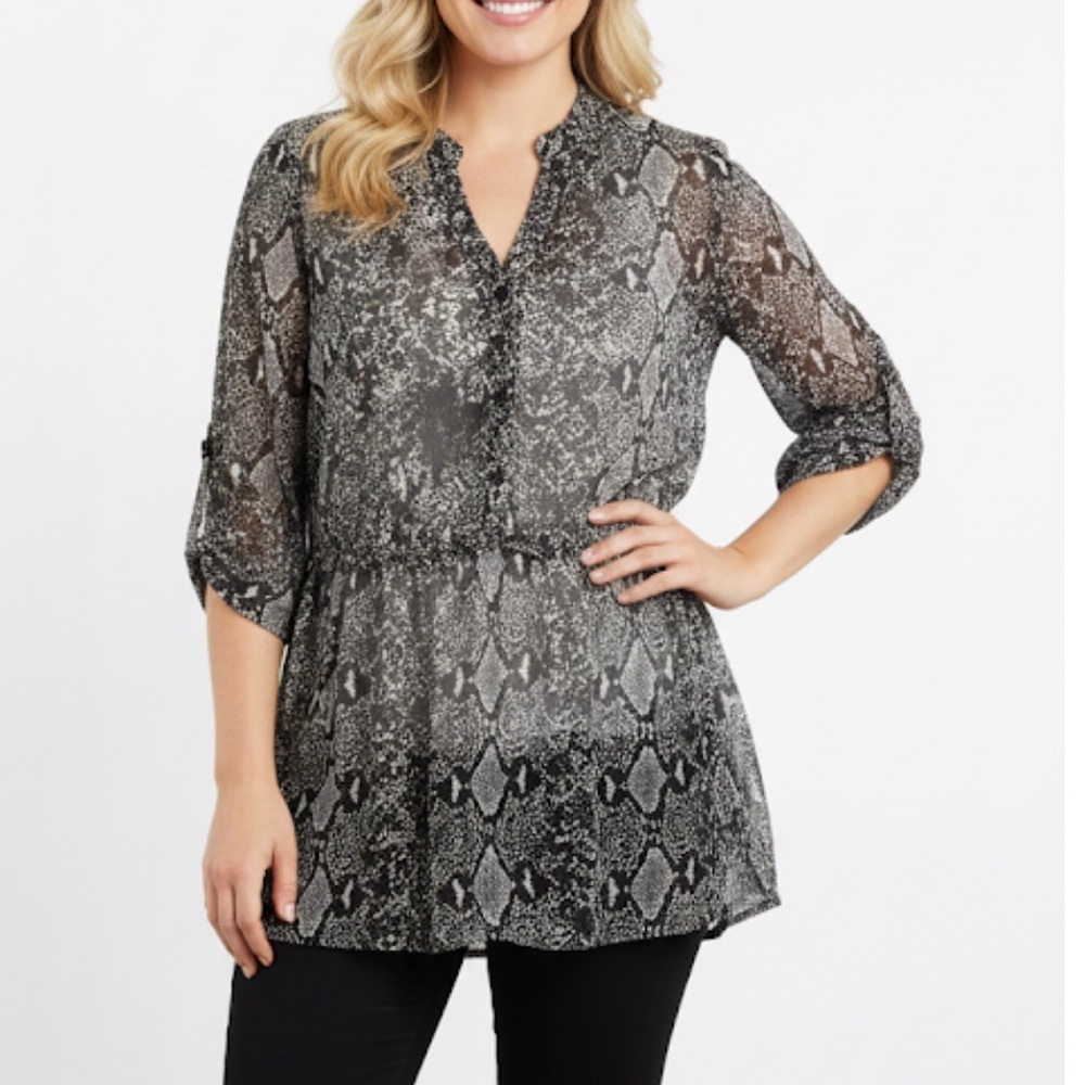 🤩 SHOW SPECIAL - BLUECRUSH Black and White Front Button Top Plus size xl